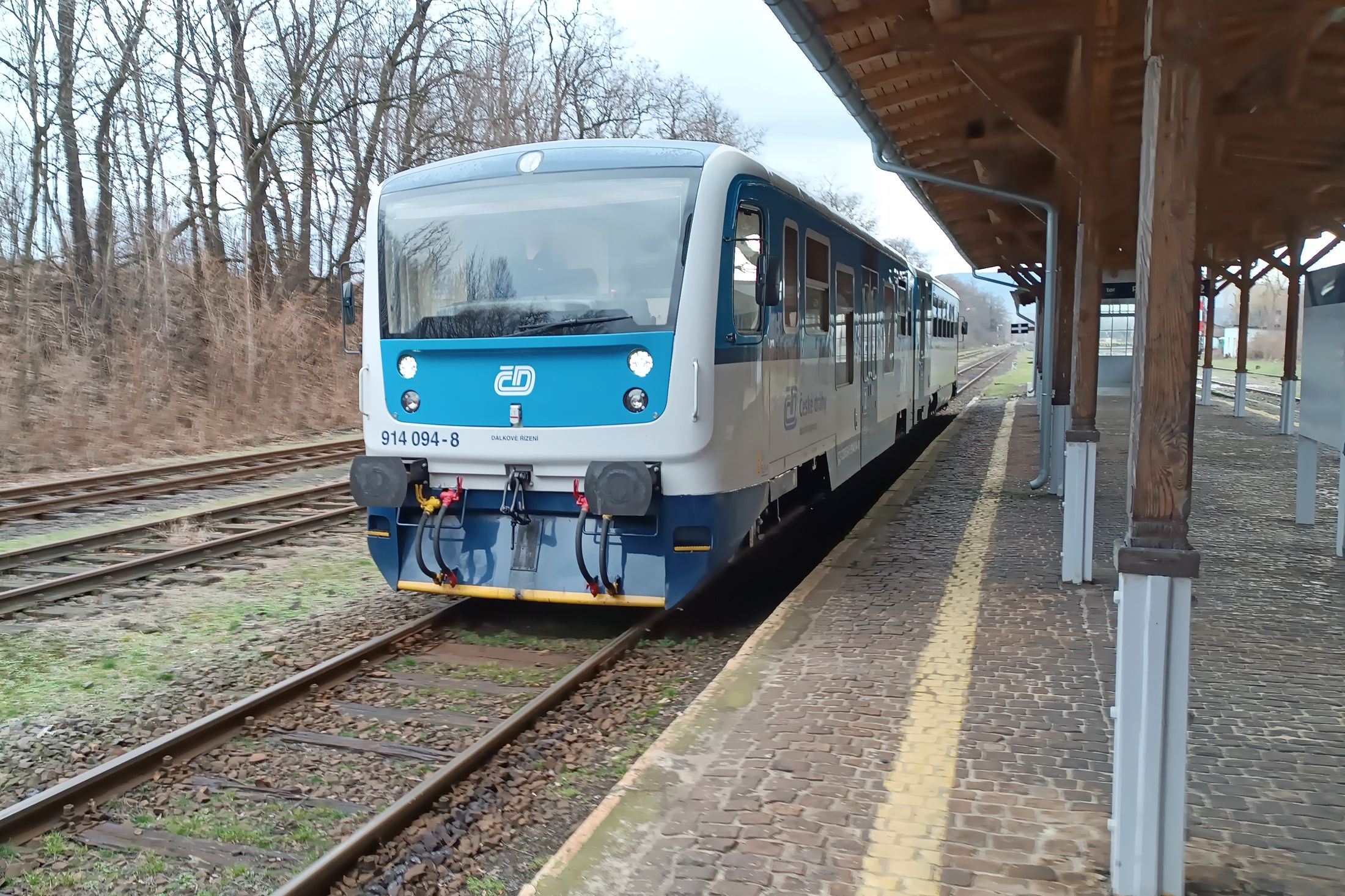 Jednotka Regionova Českých drah v polské stanici Glucholazy. Foto: Michal Eger / Mapy.com