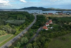 Vedení D52 přes Nové Mlýny. Foto: ŘSD