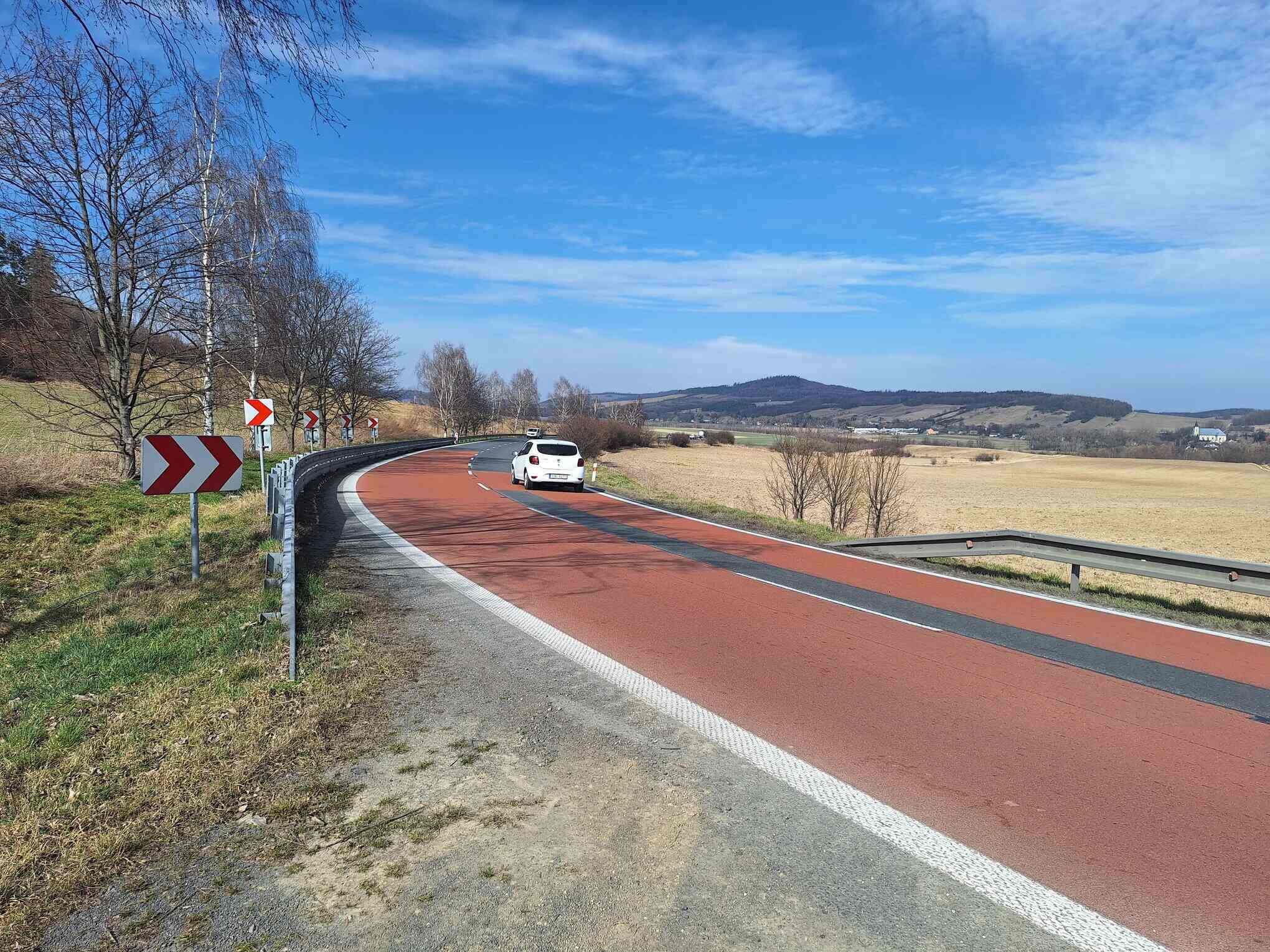 Současné trasování silnice I/57 u Linhartov. Zdroj: ŘSD