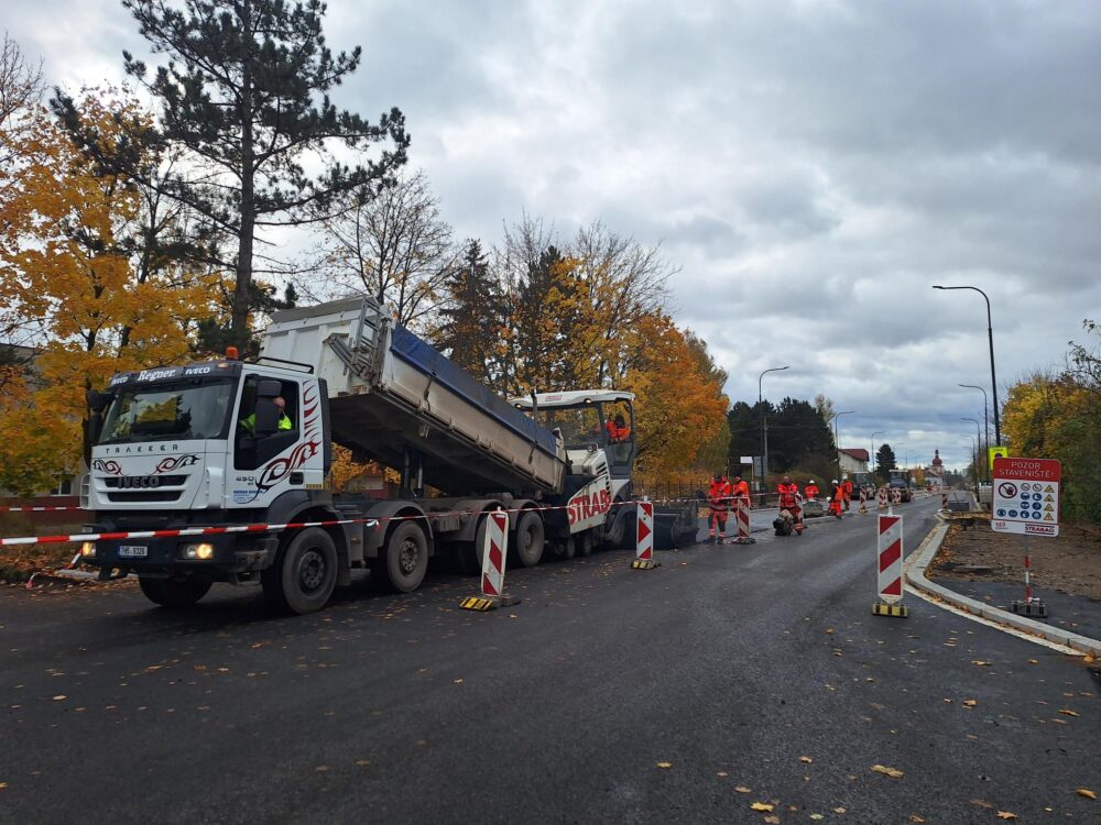 Oprava průtahu I/33 v Jaroměři. Foto: ŘSD