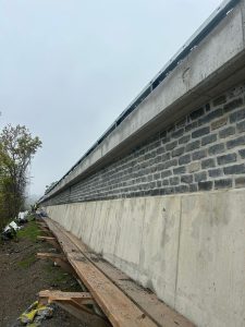 Opravená opěrná zeď v úseku Mělník - Liběchov na silnici I/9. Foto: ŘSD