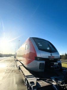 Přeprava jednotek  Stadler Flirt pro LTG Link. Foto: LTG Link