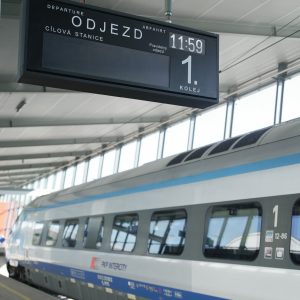 Pendolino PKP Intercity na ostravském letišti. Zdroj: PKP Intercity