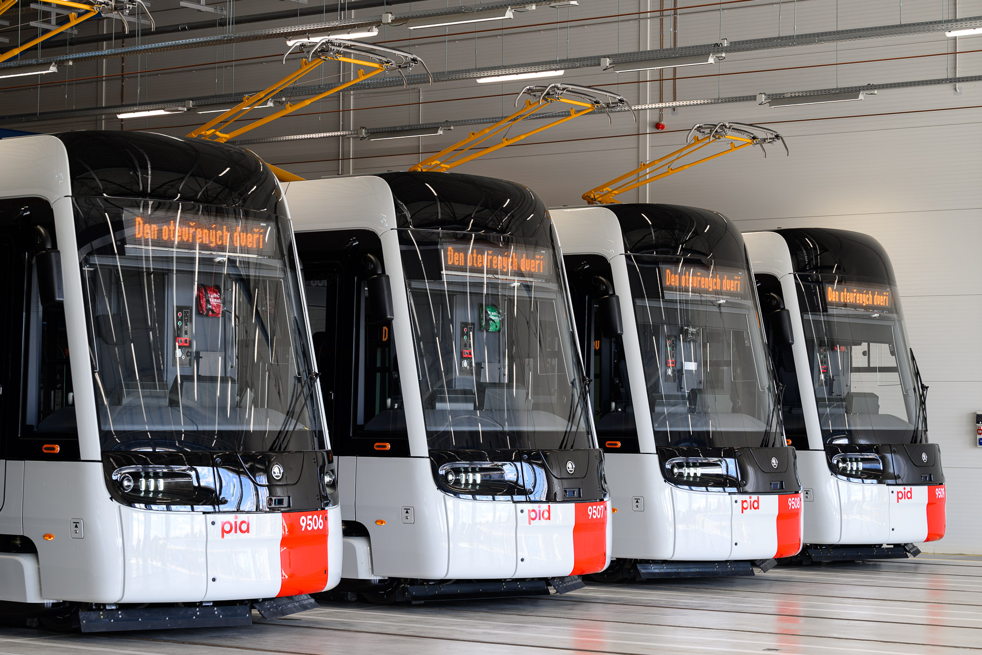 Nové pražské tramvaje Škoda 52T již mají homologaci a typové schválení. Foto: DPP