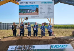 Zahájení stavby nového závodu v Luhe-Wildenau. Foto: Siemens Mobility
