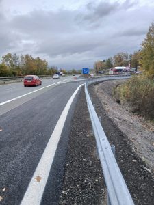 Prodloužení odbočovacího a připojovacího pruhu k odpočívce Bakov, přezdívané Letadlo. Foto: Zdopravy.cz / J. Nevyhoštěný