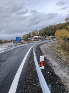 Prodloužení odbočovacího a připojovacího pruhu k odpočívce Bakov, přezdívané Letadlo. Foto: Zdopravy.cz / J. Nevyhoštěný
