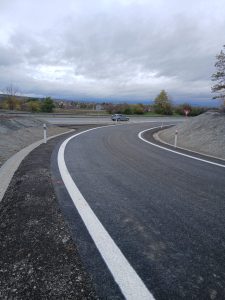 Prodloužení odbočovacího a připojovacího pruhu k odpočívce Bakov, přezdívané Letadlo. Foto: Zdopravy.cz / J. Nevyhoštěný
