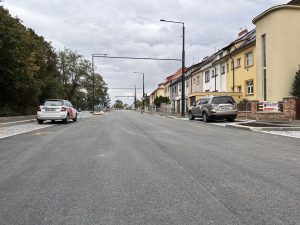 Finišující rekonstrukce Peroutkovy ulice na Praze 5. Foto: TSK