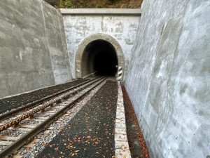 Dolnopolubenský tunel prošel rovněž rozsáhlou modernizací. Foto: Jan Sůra / Zdopravy.cz