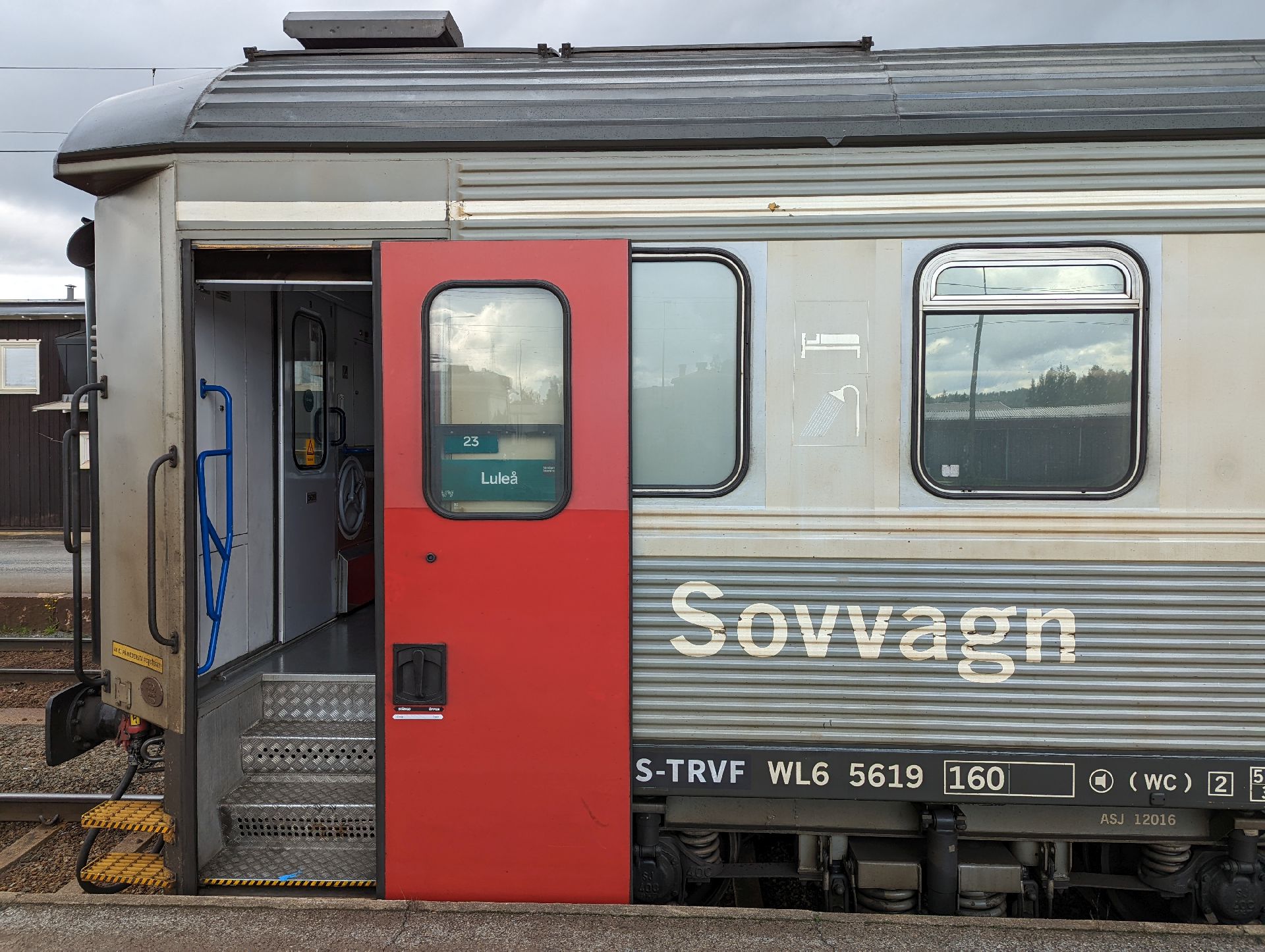 Lůžkový vůz švédských drah SJ. Foto: AleWi / Wikimedia Commons
