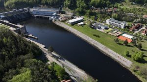 Přehrada Štěchovice s plavební komorou. Pramen: ŘVC