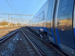 Mimořádnost polského Pendolina ve Studénce.
Foto: Drážní inspekce