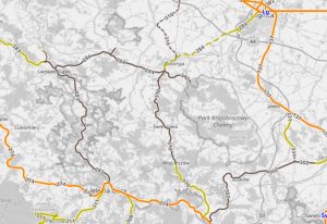 Mapa železniční sítě v části Dolnoslezského vojvodství. Hnědě jsou tratě mimo provoz. Foto: Openrailwaysmap.org