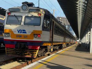 Vlak na Ukrajině.
Zdroj: Ukrajinské dráhy (Ukrzaliznytsia)