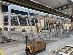 Svařené skříně nových vozů lanovky na Petřín v závodě DOPPELMAYR/Garaventa ve Švýcarsku. Foto: Anna Maresova designers