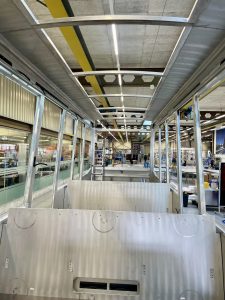 Svařené skříně nových vozů lanovky na Petřín v závodě DOPPELMAYR/Garaventa ve Švýcarsku. Foto: Anna Maresova designers