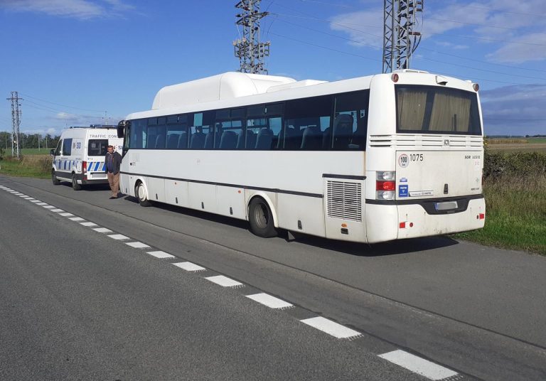 Kontrolovaný autobus společnosti Retrobus Line. Foto: INSID