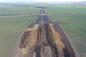 Archeologický průzkum v trase přeložky silnice I/16 na Mladoboleslavsku (Martinovická spojka). Foto: ŘSD