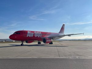 Airbus A320 v livreji Air 001 na letišti v Českých Budějovicích. Autor: Zdopravy.cz/Jan Šindelář