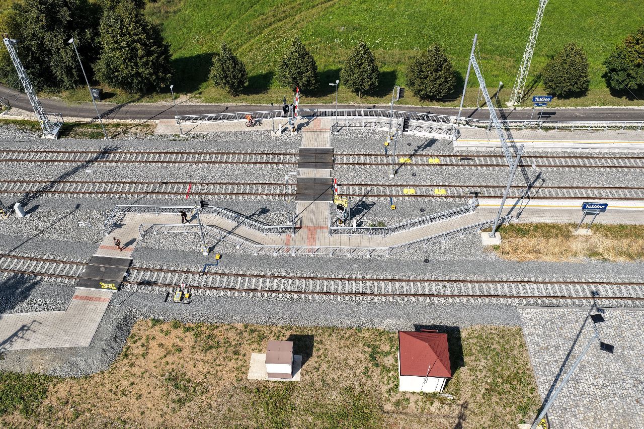 Modernizovaná trať Brno - Zastávka u Brna. Foto: Správa železnic