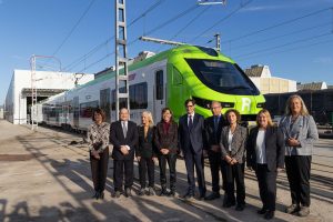 Nová jednotka Alstom Coradia Stream pro spojení Barcelony a letiště El Prat. Foto: Alstom