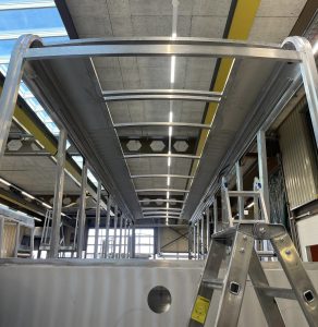 Svařené skříně nových vozů lanovky na Petřín v závodě DOPPELMAYR/Garaventa ve Švýcarsku. Foto: Anna Maresova designers