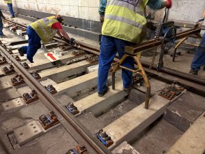 Posunutí kolejnice.
Foto: Zdopravy.cz / Vojtěch Očadlý