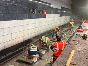 Výměna pražců.
Foto: Zdopravy.cz / Vojtěch Očadlý