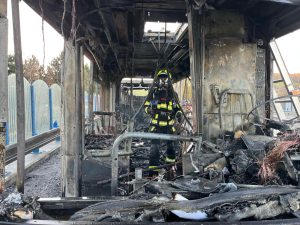 Požár autobusu u Chrastavy.
Zdroj: HZS LBK