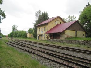 Stanice Zásmuky. Autor: Palickap – Vlastní dílo, CC BY-SA 3.0, https://commons.wikimedia.org/w/index.php?curid=26543138