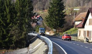 Opravená silnice II/292 u Benešova u Semil. Foto: Liberecký kraj