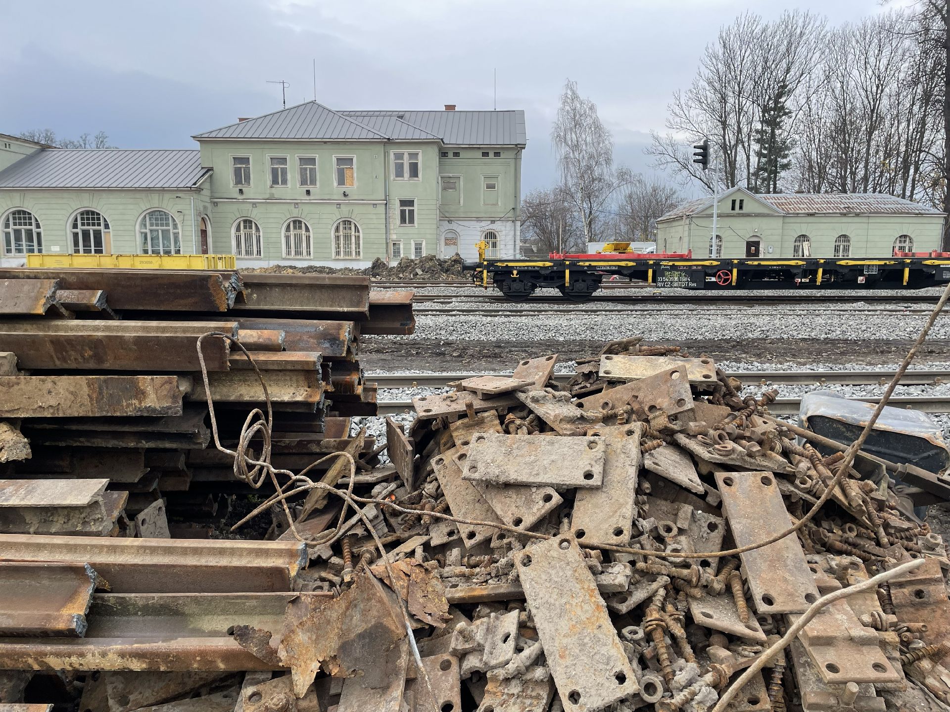 Modernizace stanice Hrádek nad Nisou, stav 20.11. 2025. Foto: Jan Sůra / Zdopravy.cz