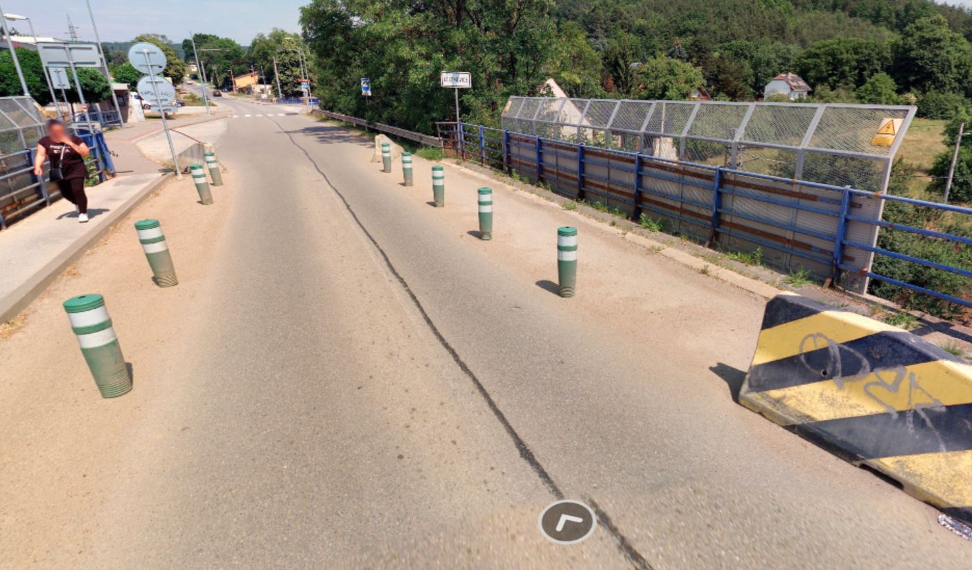 Most mezi obcemi Česká a Lelekovice. Foto: Mapy.com