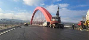 Práce na dálničním mostě přes řeku Moravu. Foto: ŘSD