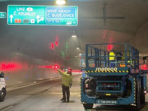 V tunelu Pohůrka je během údržby omezen provoz. Autor: Zdopravy.cz/Jan Šindelář