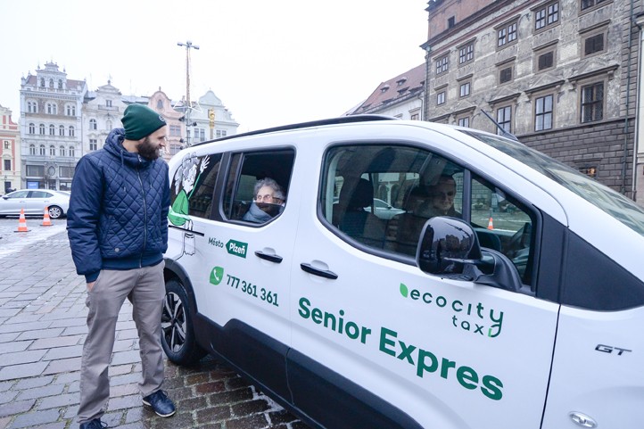 Vozidlo pro Senior Expres v Plzni. Foto: M. Pecuch / Plzen.eu
