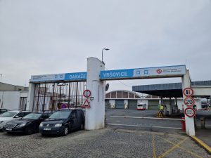 Garáže Vršovice. Foto: Zdopravy.cz 