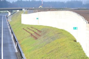 D35 mezi Janovem a Opatovcem. Foto: Dostavba D35