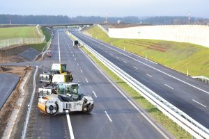 D35 mezi Janovem a Opatovcem. Foto: Dostavba D35