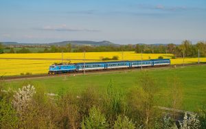 Lokomotiva 151.011, na rychlíku R922, Velké Zboží. Autor: Miroslav Boška