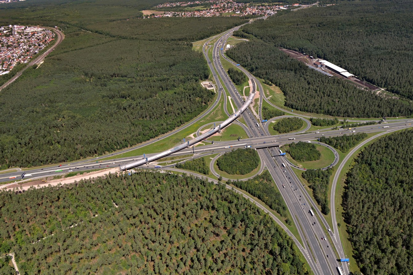 Most přes dálniční křižovatku Norimberk-Východ (Nürnberg-Ost). Foto: Spolkové ministerstvo dopravy (BMV)