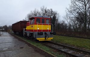 Hevlínská dráha s Prasátkem a nákladním vagonem (5. 12. 2025). Pramen: Hattrick Transport