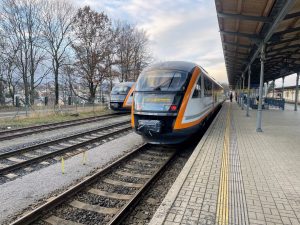 První vlak na po dlouhé výluce na trati z Liberce do Žitavy. Foto: Jan Sůra / Zdopravy.cz