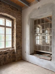 Rekonstrukce interiérů výpravní budovy na Kovářské. Pramen: Archiv Štěpána Macháčka