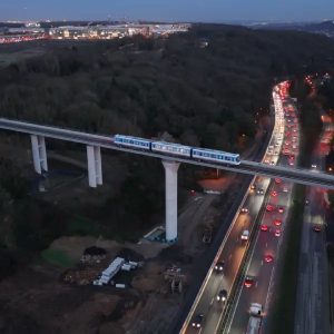 Nový most pro linku metra 18 v metropolitní oblasti Paříže. Foto: Laurent Grandguillot / Grand Paris Express