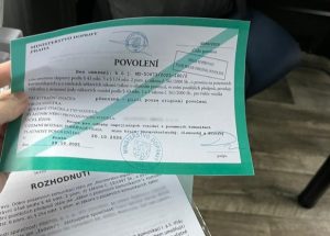 Povolení pro nedělní jízdu kamionů vydaná ministerstvem či krajem se dle INSID hojně zneužívají. Foto: INSID