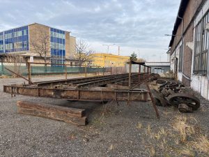 Přesun točnice. Foto: TSS Grade Petr Mikyska