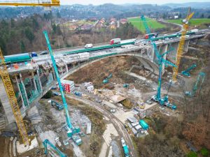 Demolice mostu Šmejkalka (prosinec 2025). Pramen: FB Pavel Švestka s.r.o.