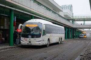 Autobus linky 405 Praha - Špindlerův Mlýn na autobusovém nádraží Černý Most. Foto: PID